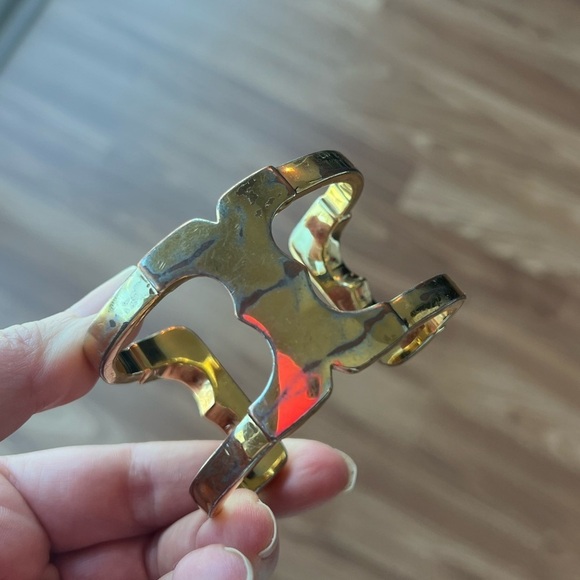 Tory Burch Gemini Link Cuff - Picture 11 of 16